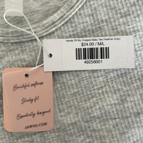 New grey crop top - Picture 2 of 3